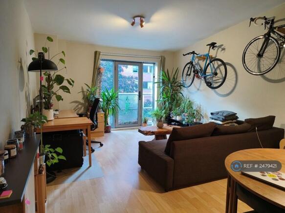 Open Plan Spacious Lounge