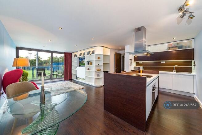Open Plan Living Room/Kitchen