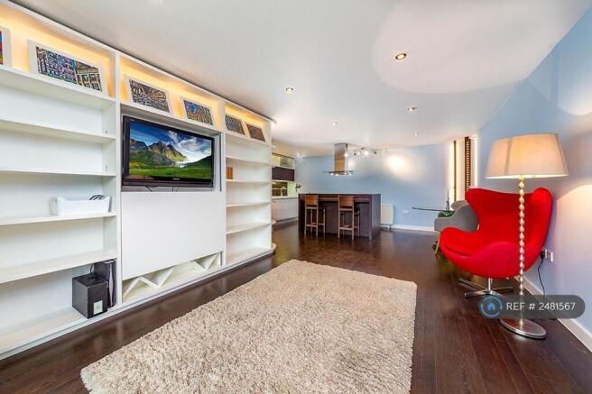 Open Plan Living Room/Kitchen