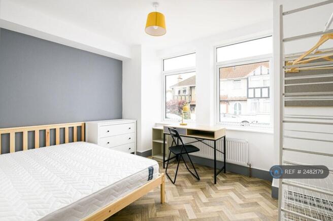 Large Downstairs Bedroom 