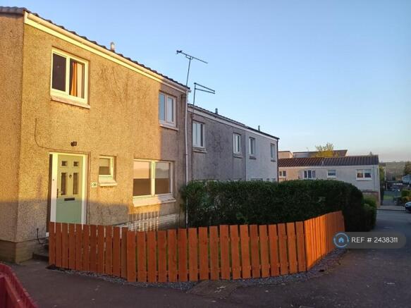 Front Of House Space For 3 To Park End Of The Lane