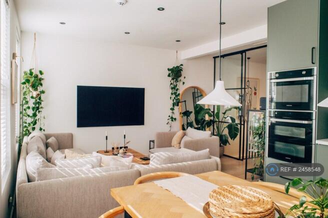 Living Room / Kitchen