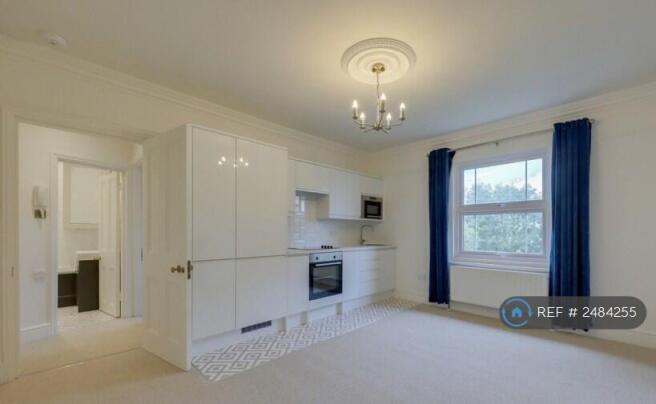 Lounge/Kitchen