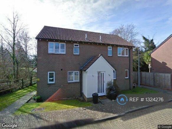 Scarce 1 Bedroom Flat In Sought After Area