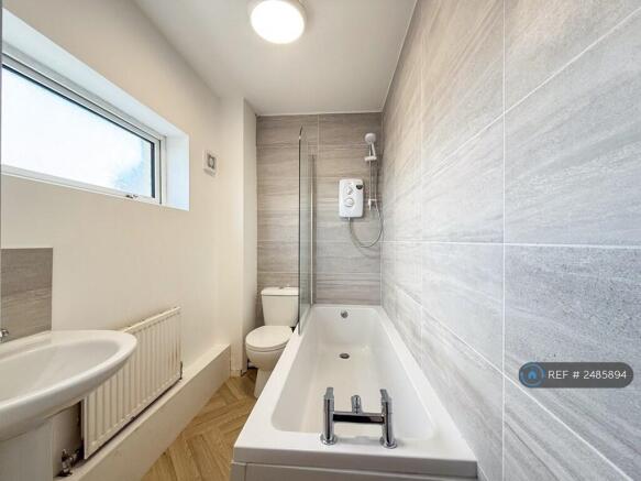 Full Bathroom