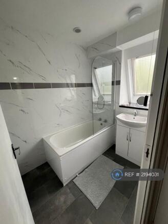 Shared Bathroom Between 2 Rooms