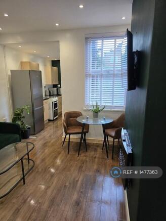 Open Plan Living - Pic 1