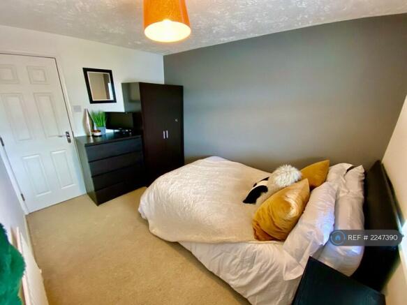 Great Sized Double Bedroom