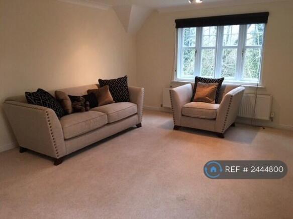 Lounge 17'4 x 12'9