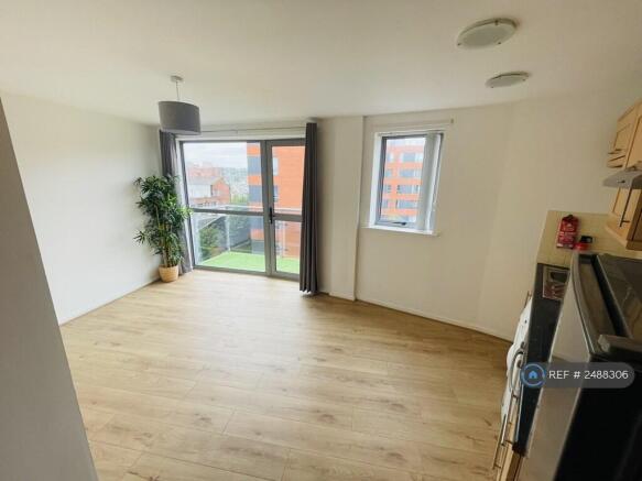 Hall / Kitchen 