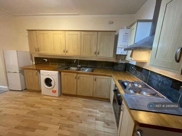 Livingroom/ Kitchen