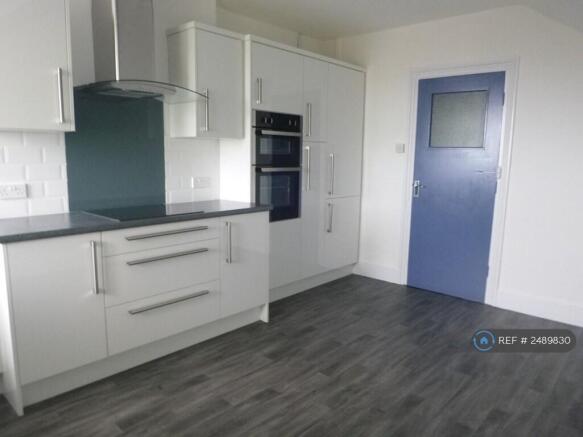 High Gloss White Fitted Kitchen