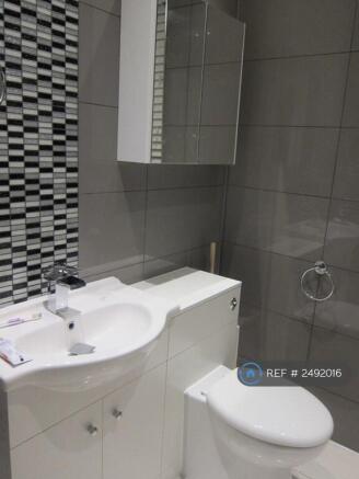 Bathroom - Pic 1