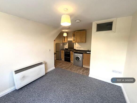 Lounge/Kitchenette