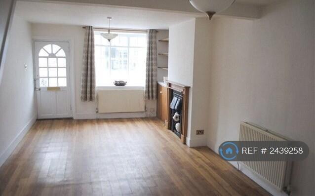 Lounge & Dining Room