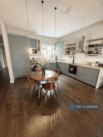 Open Plan Kitchen / Dining Area