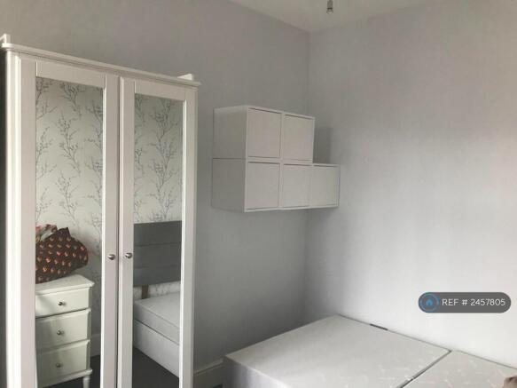 Bedroom Pic With Wardrobes