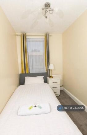 Single Bed Room With Wardrobe 