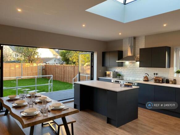 Spacious Kitchen-Diner