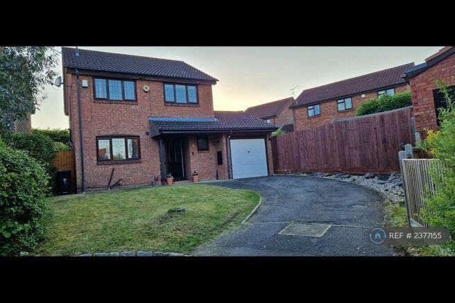 Family-Focused Detached House, Lower Earley