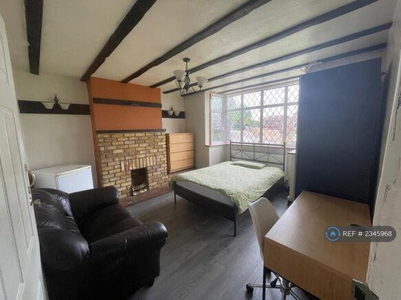 Available Downstairs Bed Rm With Personal Fridge