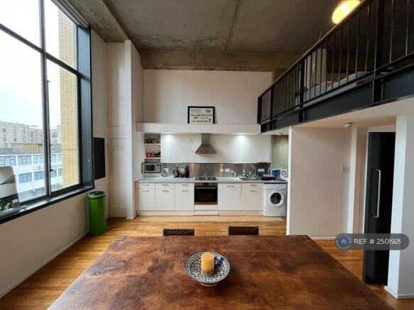 Kitchen/Lounge
