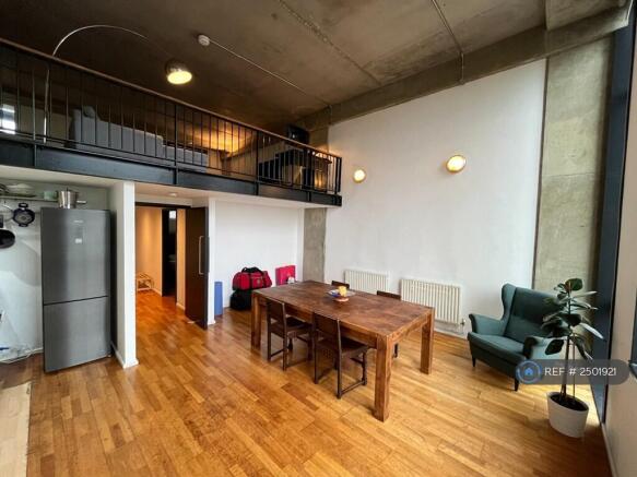 Kitchen/Lounge