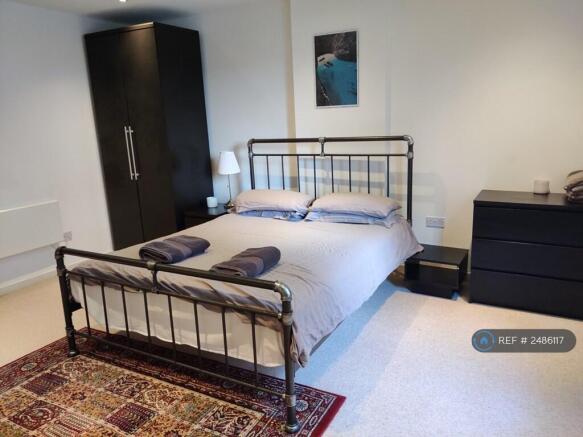 Bed & Wardrobe