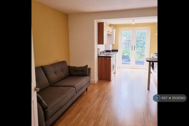 Lounge Kitchen