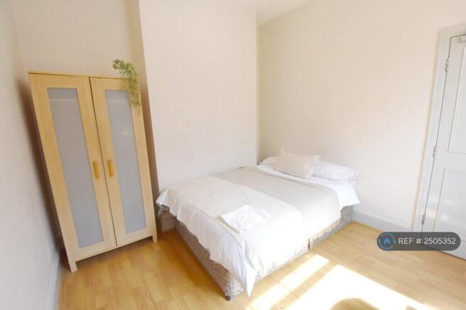 Room 3 - Available 