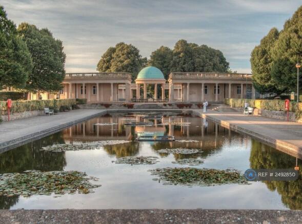 Eaton Park 2 Min Walk 