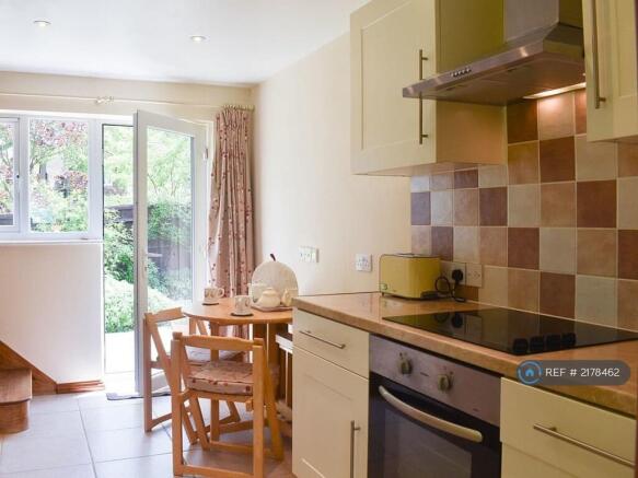 Kitchen /Dining