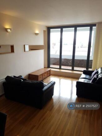 Living Room / Balcony
