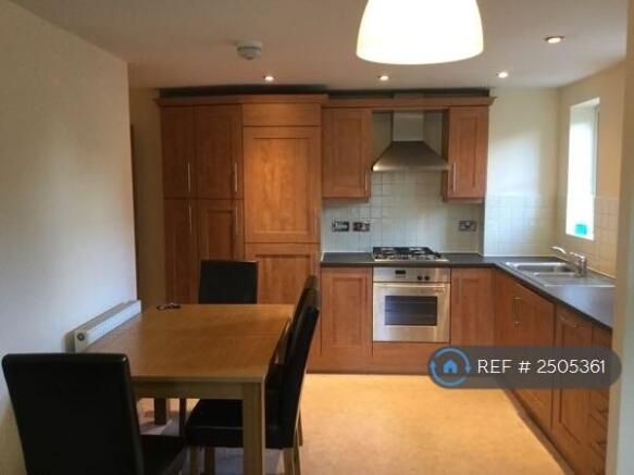 Kitchen & Dining Area