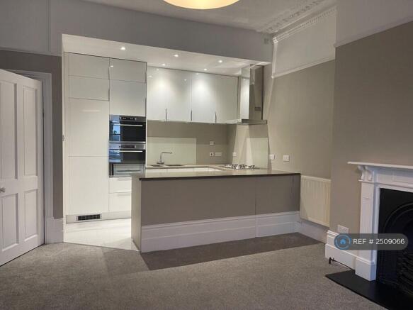 Lounge/Kitchen 