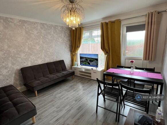 Lounge With Dining 
