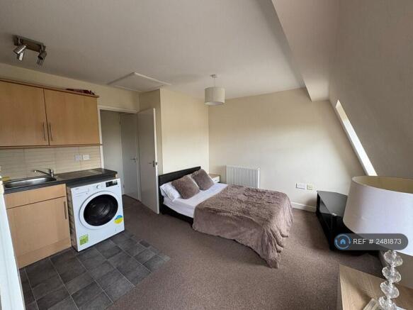 Studio Flat