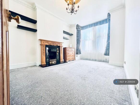 Doublebed 1  / Living Room  (Timeless White)