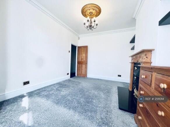 Doublebed 1  / Living Room  (Timeless White)