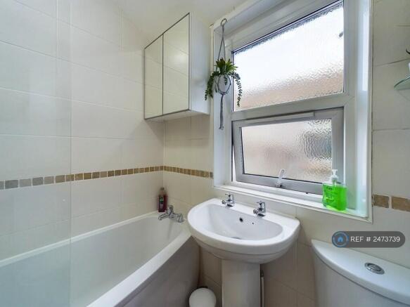 Upstairs Shared Bathroom