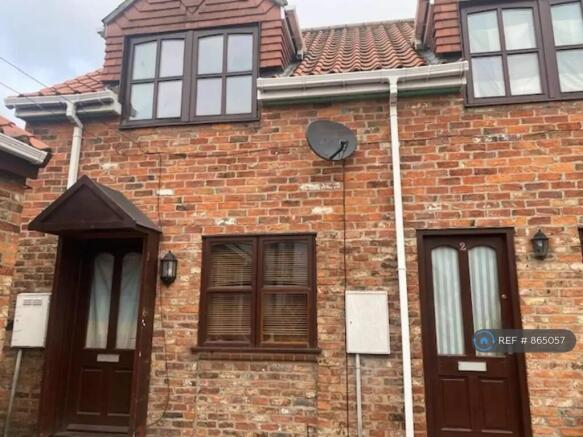 Showing No 3 And 2 Market Court
