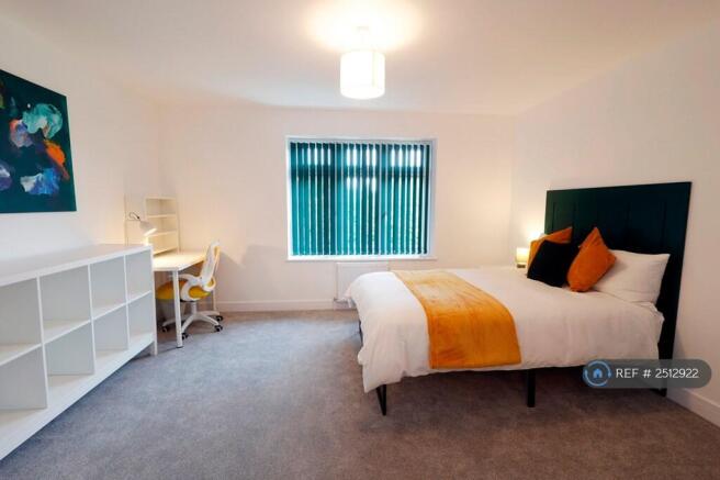Bedroom - £895 Pcm
