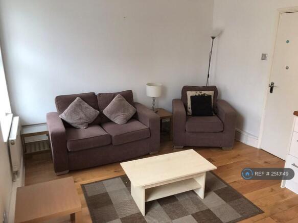 Kitchen/ Living Room