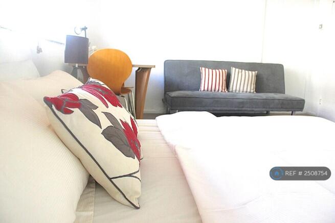 Bedroom/ Living Area