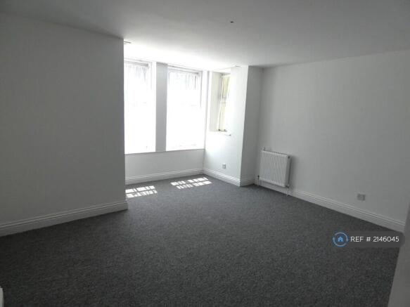 Lounge With Large Square Bay Window