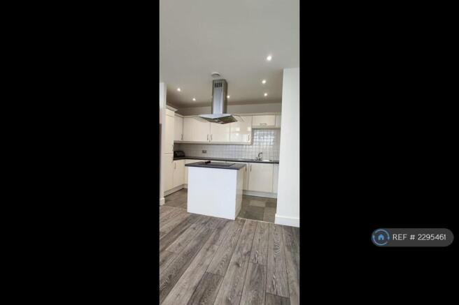 Kitchen With Island Hob