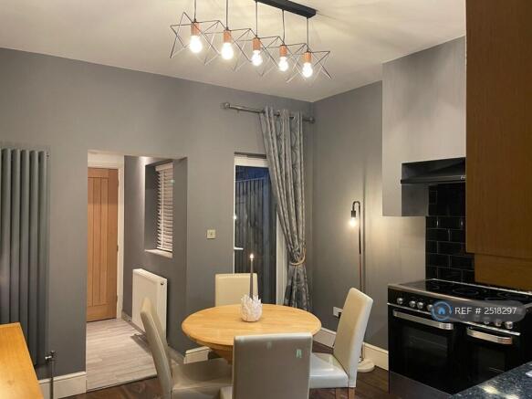 Dining/Kitchen 