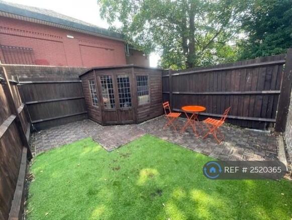 Garden & Summer House 1