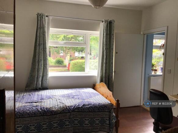 Front Of Studio Room / Bedsit