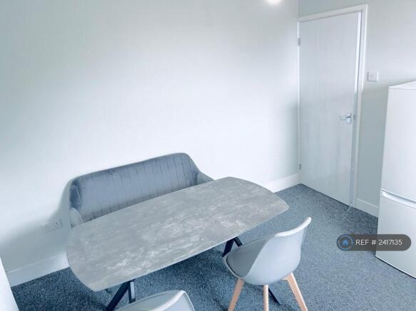 Lounge/Kitchen